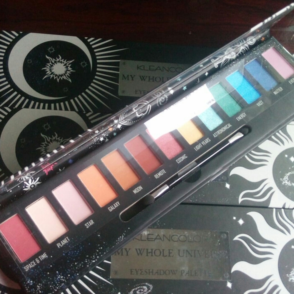 Makeup - Picture 3 of 4